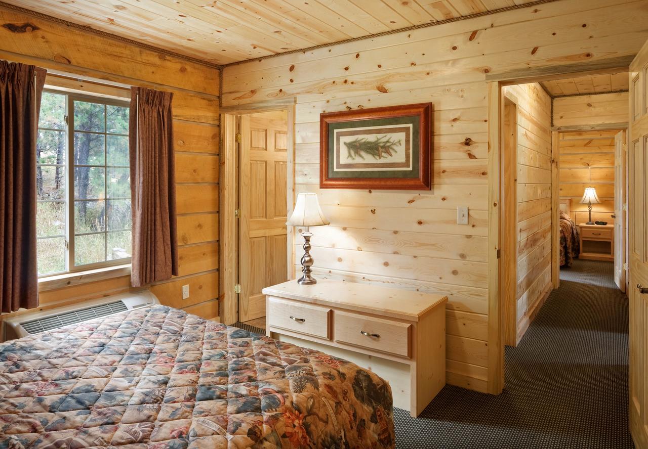 Rock Crest Lodge & Cabins คัสเตอร์ ภายนอก รูปภาพ