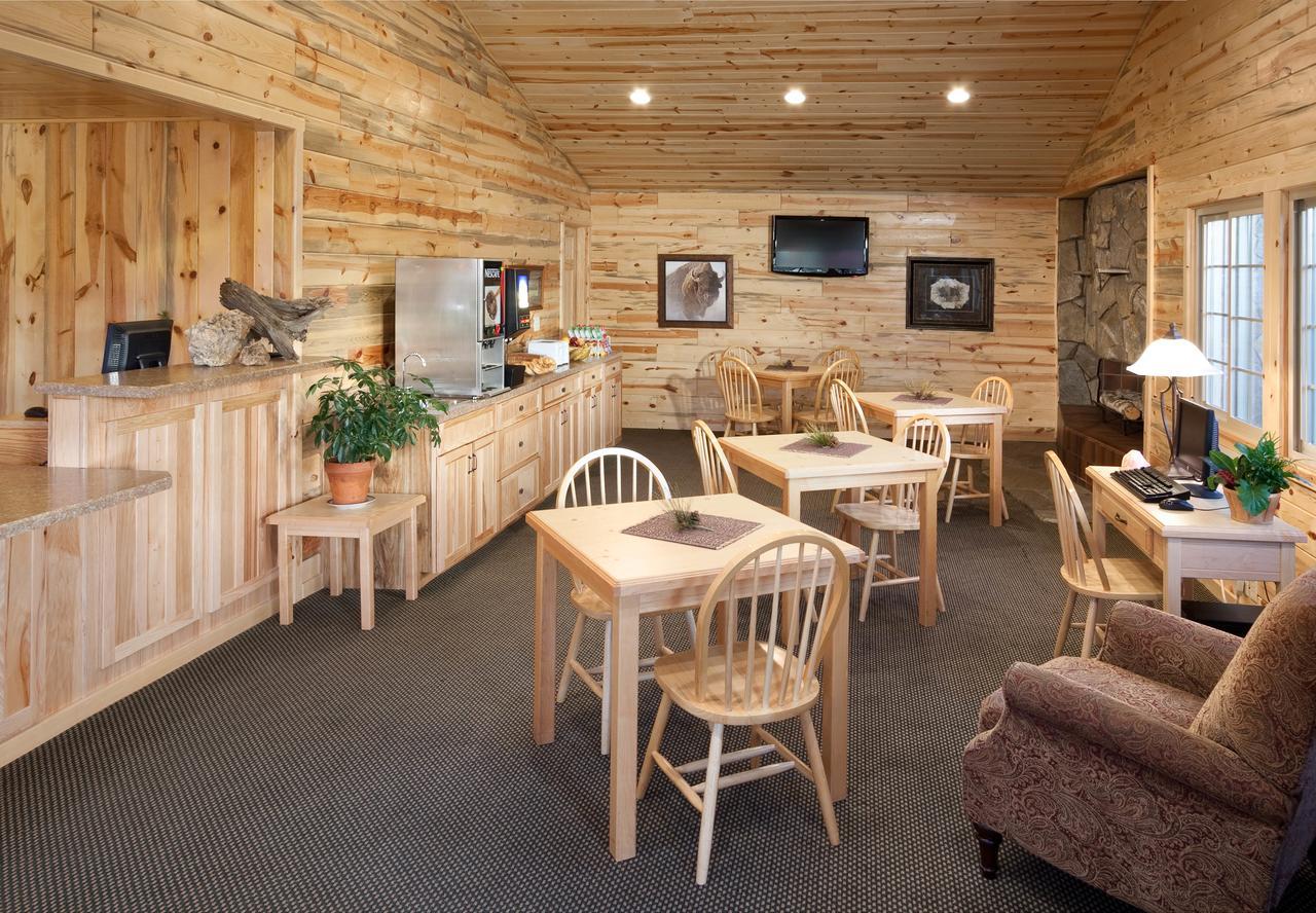 Rock Crest Lodge & Cabins คัสเตอร์ ภายนอก รูปภาพ