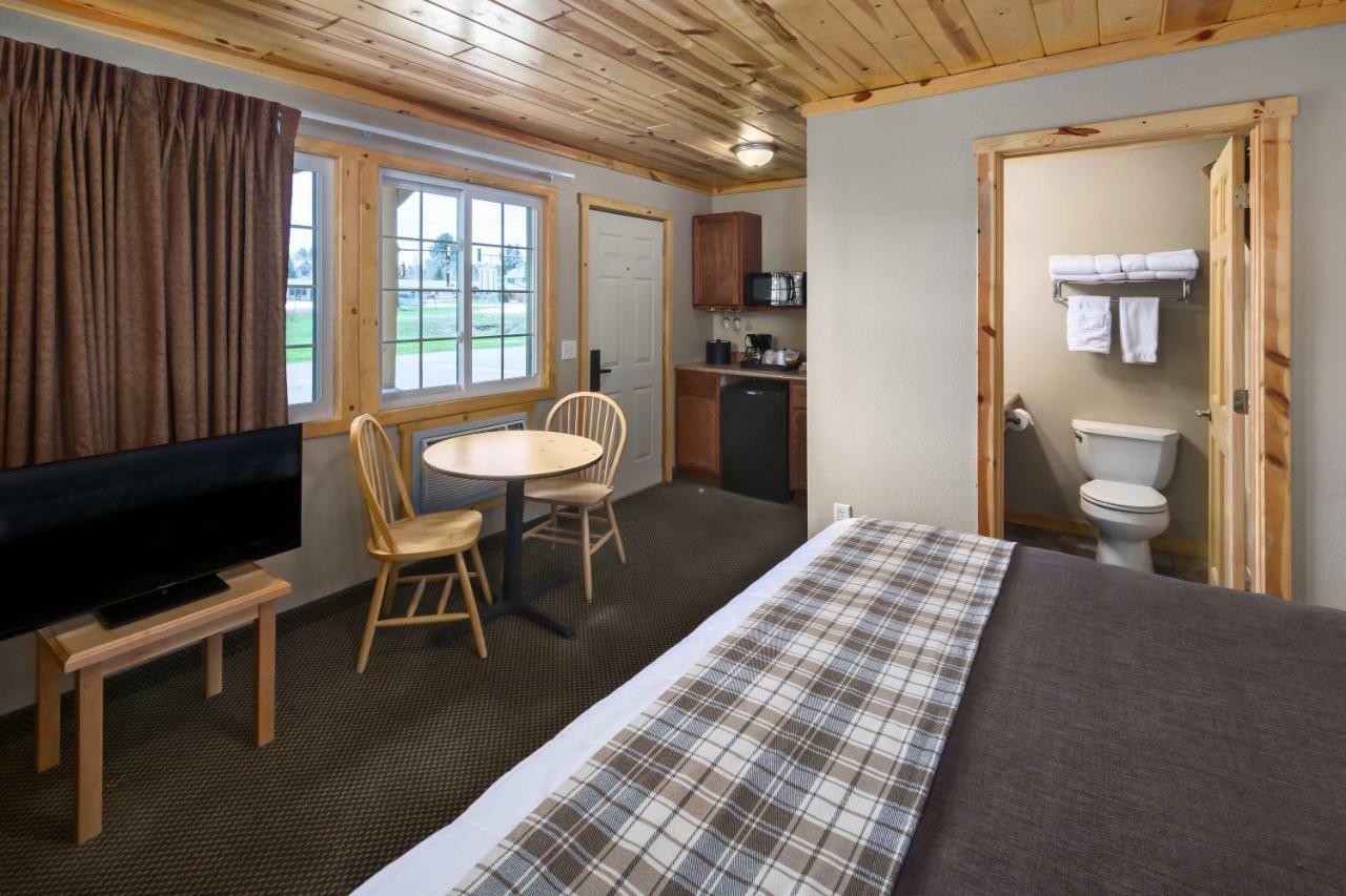 Rock Crest Lodge & Cabins คัสเตอร์ ภายนอก รูปภาพ